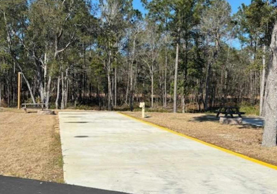 Deluxe Super RV site at Crooked Oaks RV Park in Conway, SC